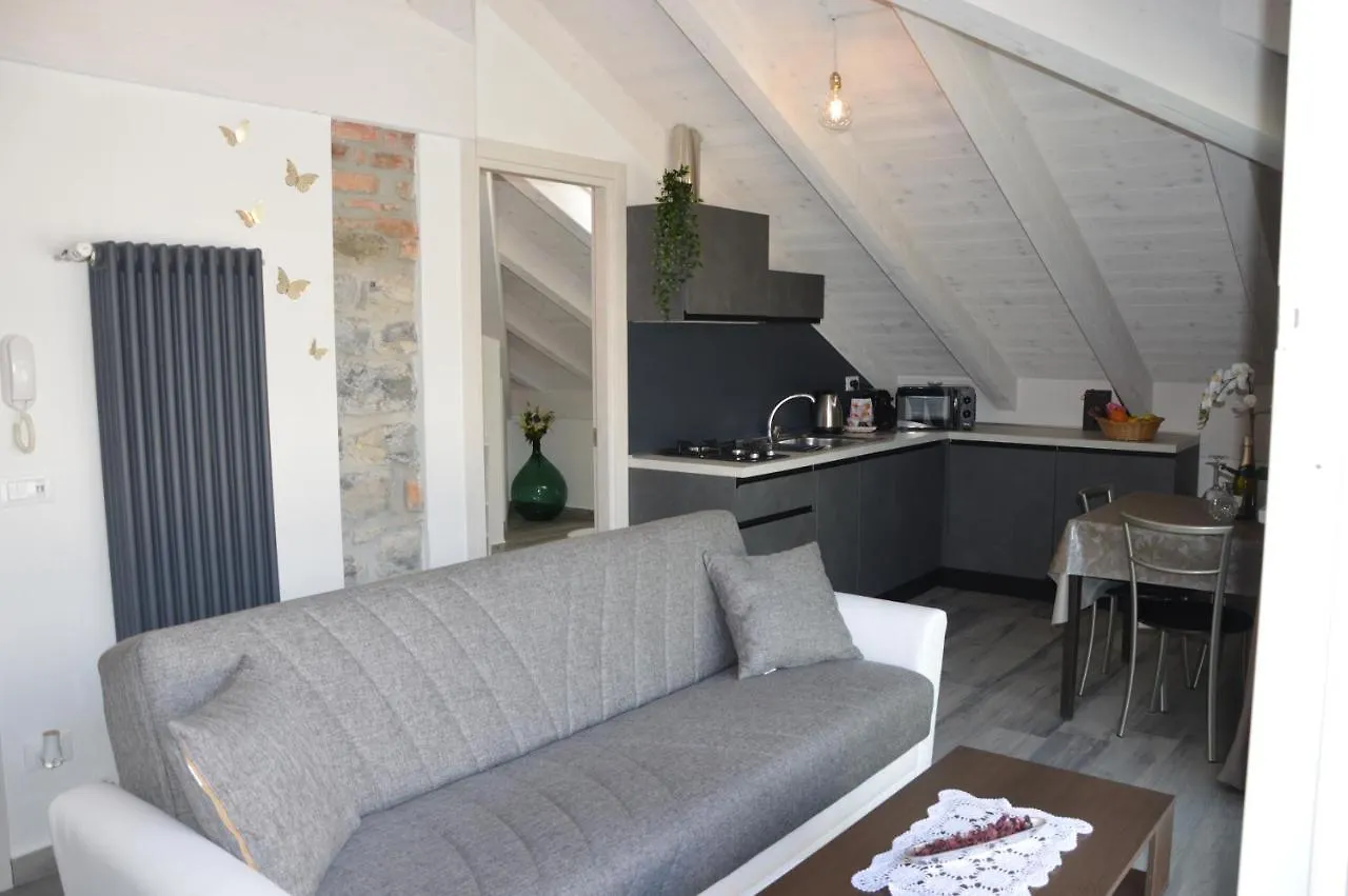 Apartment White Suite - Jacuzzi, Swimming Pool & Lake View Lezzeno Italy